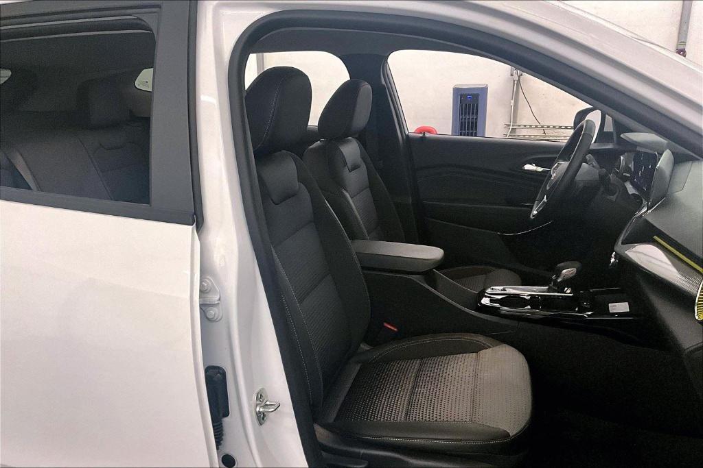 used 2024 Chevrolet Trax car, priced at $21,250