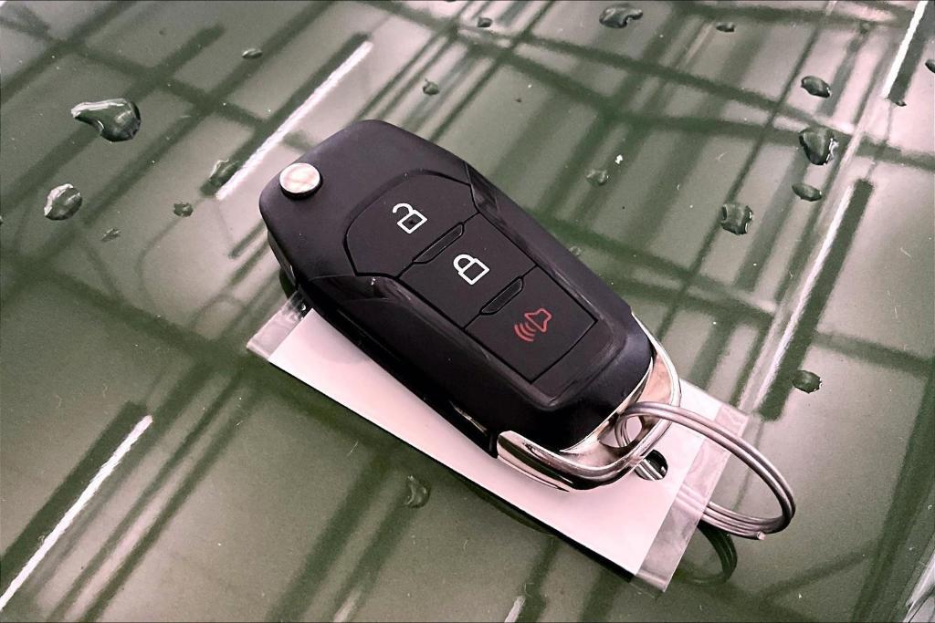 new 2025 Ford Maverick car, priced at $27,944