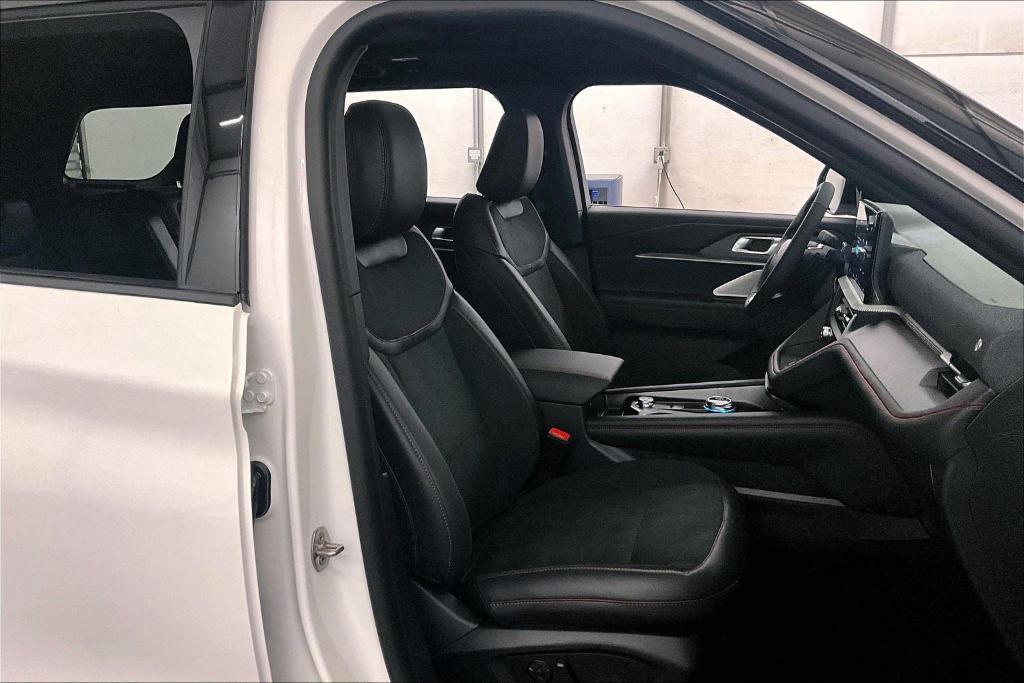 new 2025 Ford Explorer car, priced at $59,141