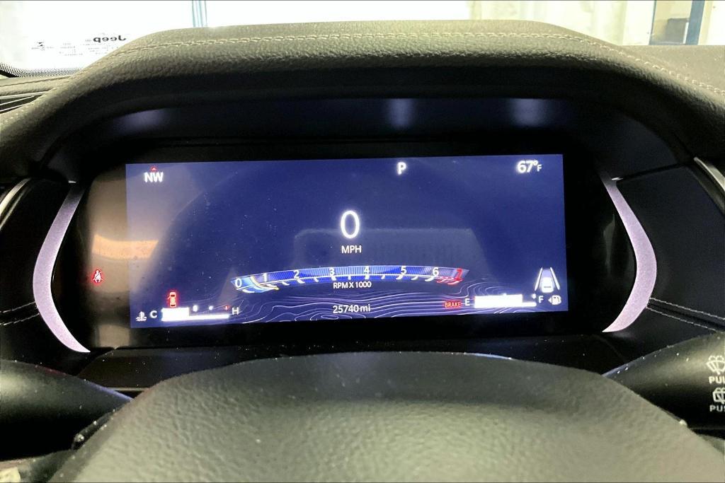 used 2022 Jeep Grand Cherokee car, priced at $34,000