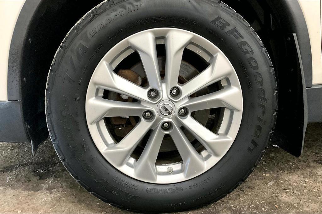 used 2015 Nissan Rogue car, priced at $9,977
