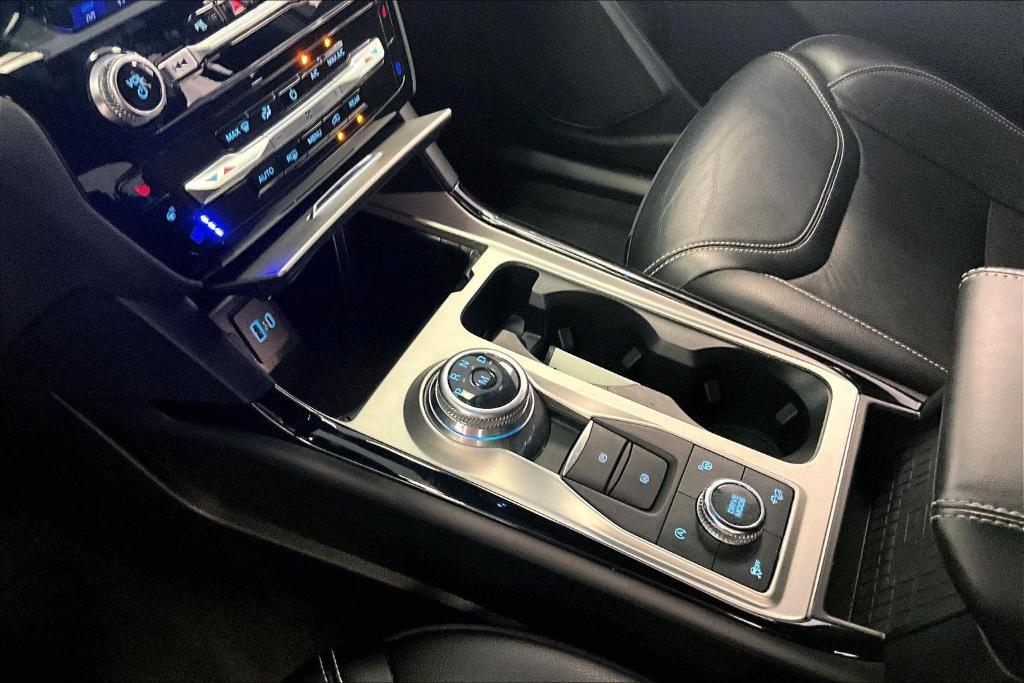 used 2022 Ford Explorer car, priced at $40,000