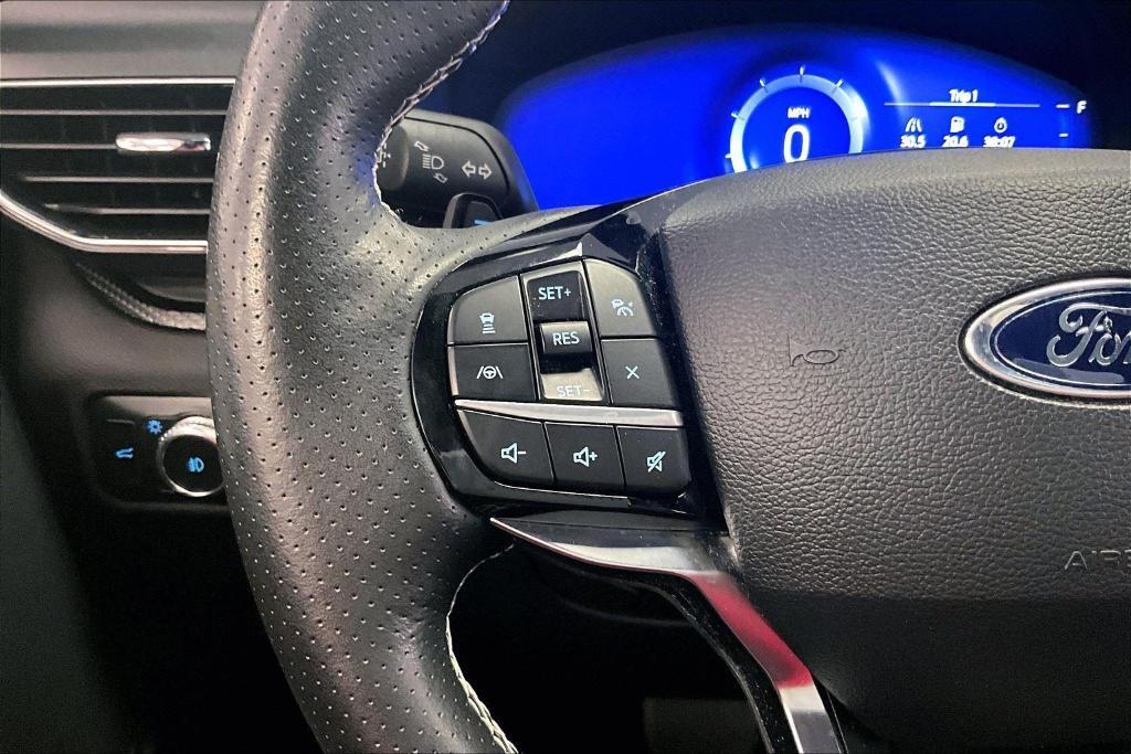used 2022 Ford Explorer car, priced at $40,000