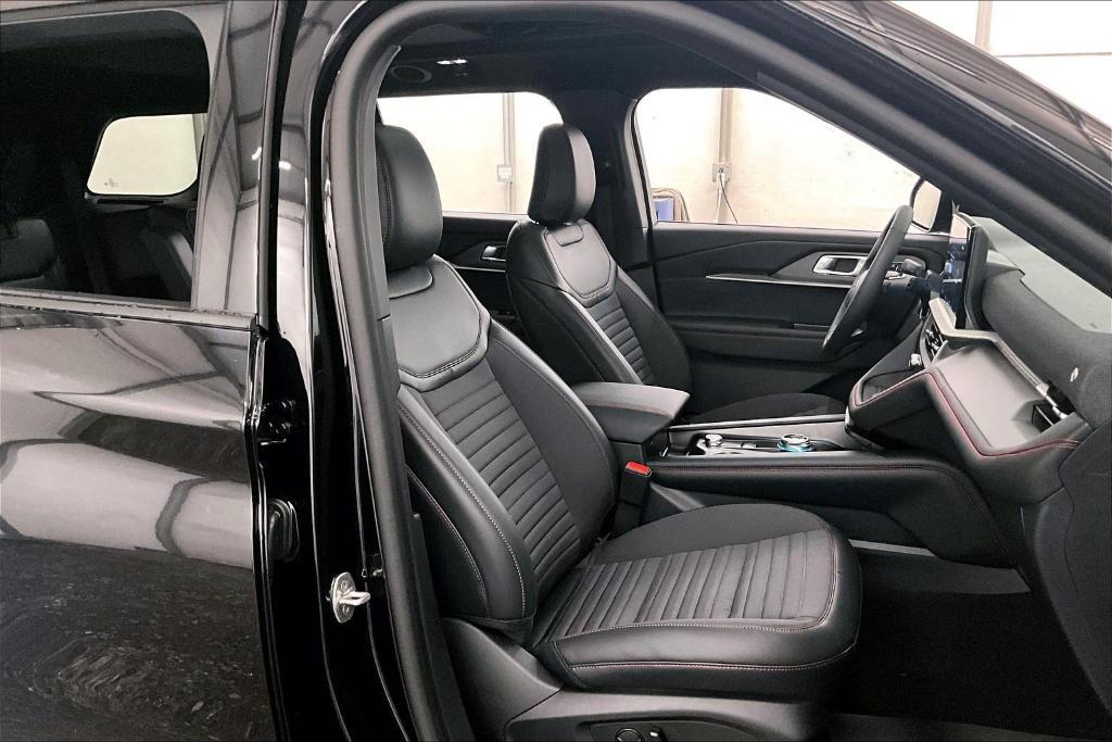 new 2025 Ford Explorer car, priced at $49,054