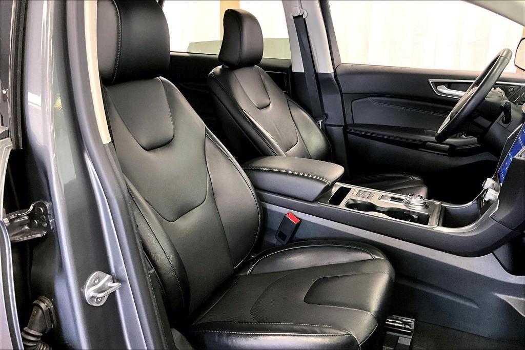used 2022 Ford Edge car, priced at $27,500