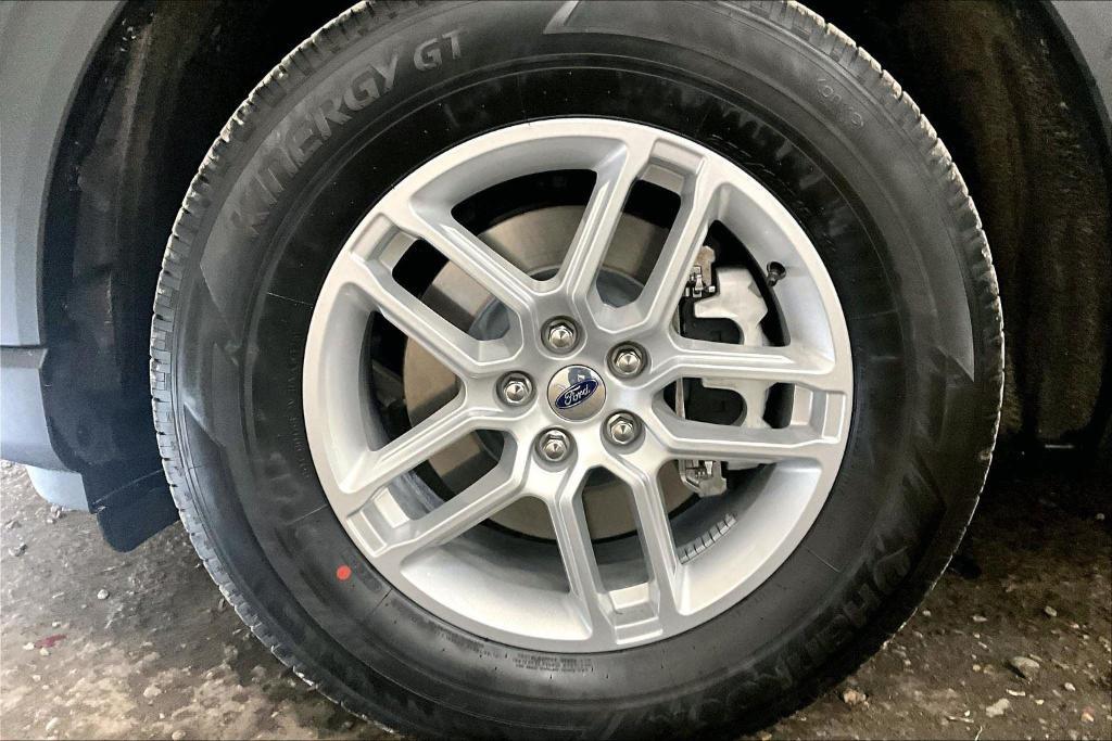 new 2025 Ford Explorer car, priced at $41,664