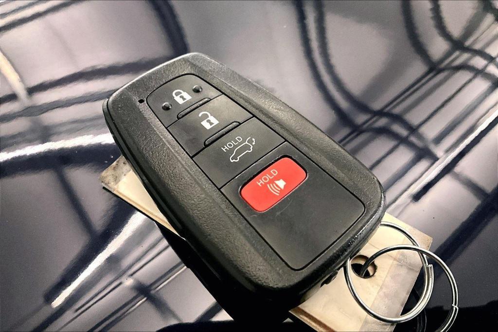 used 2020 Toyota Highlander car, priced at $35,750