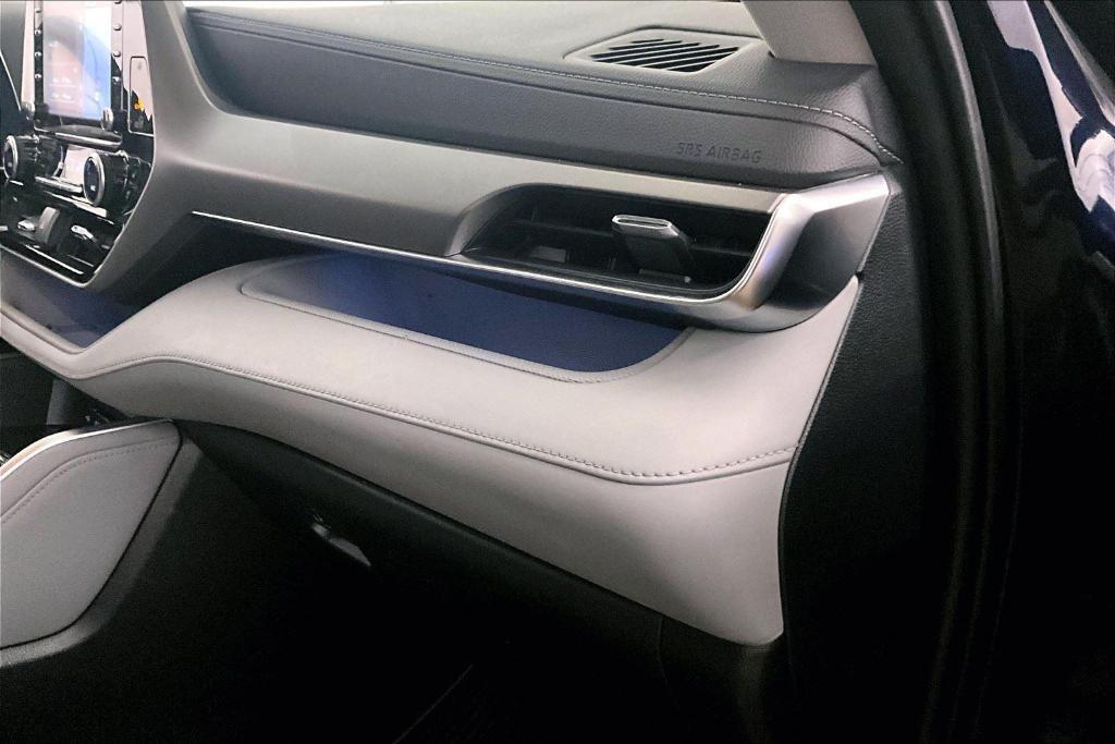 used 2020 Toyota Highlander car, priced at $35,750