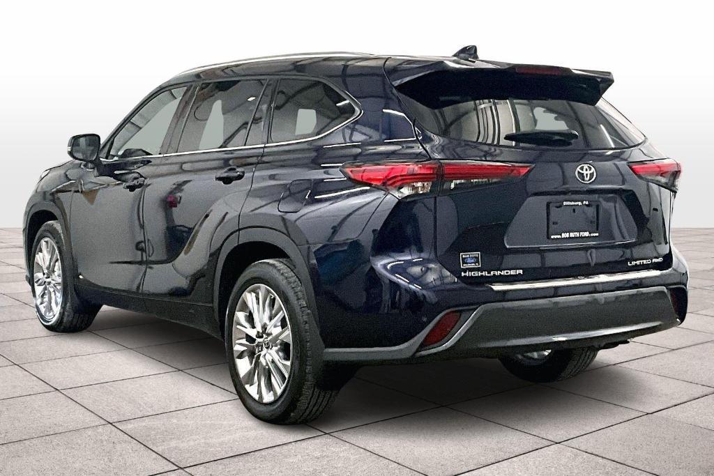 used 2020 Toyota Highlander car, priced at $35,750