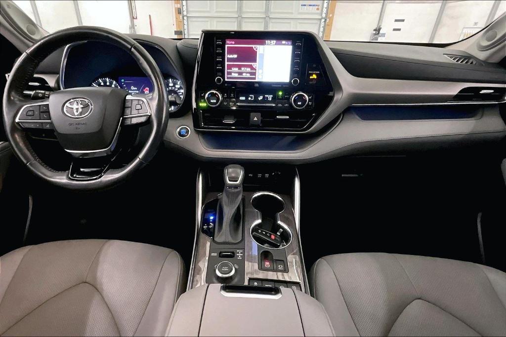 used 2020 Toyota Highlander car, priced at $35,750