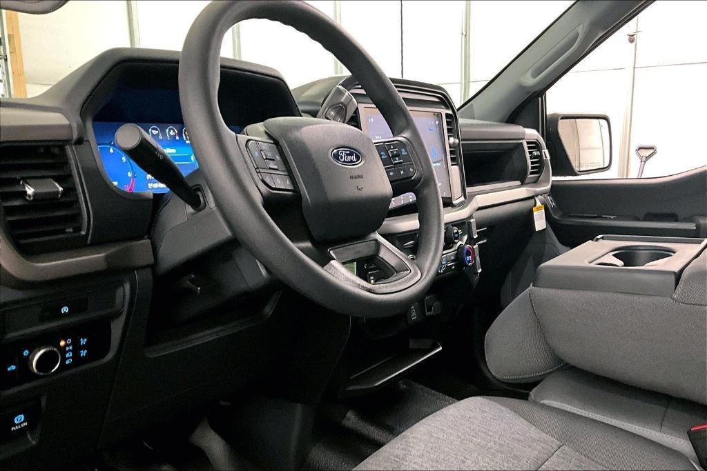 new 2025 Ford F-150 car, priced at $43,000