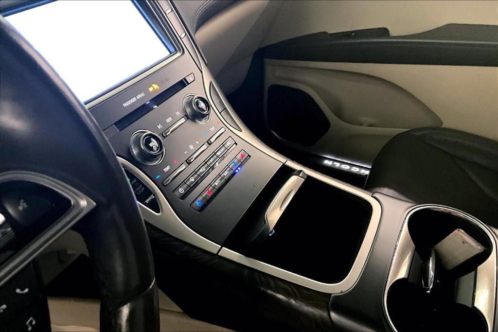 used 2019 Lincoln Nautilus car, priced at $25,000