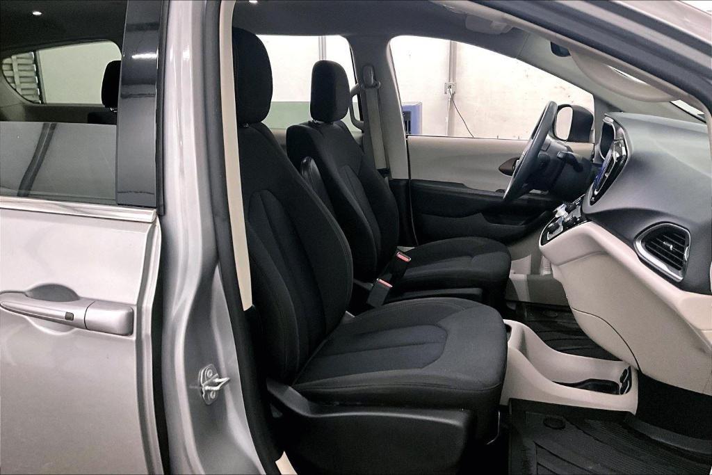 used 2017 Chrysler Pacifica car, priced at $11,777