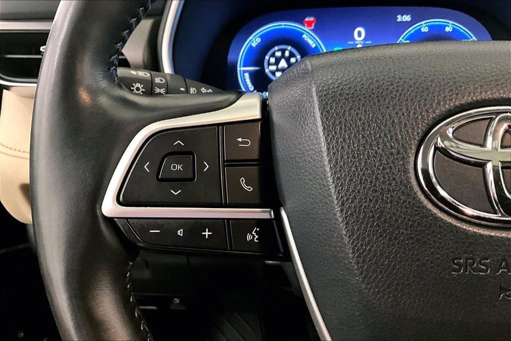 used 2023 Toyota Highlander Hybrid car, priced at $39,500