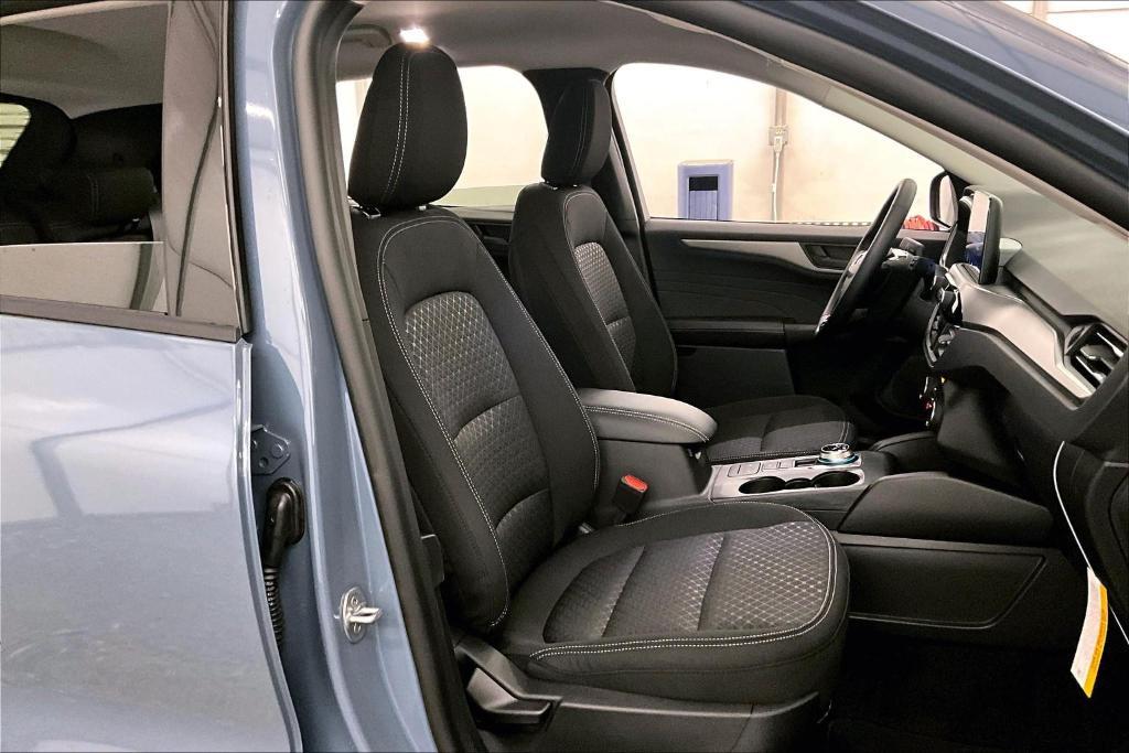 new 2025 Ford Escape car, priced at $30,635