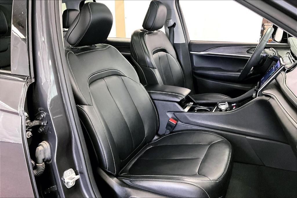 used 2022 Jeep Grand Cherokee L car, priced at $35,000