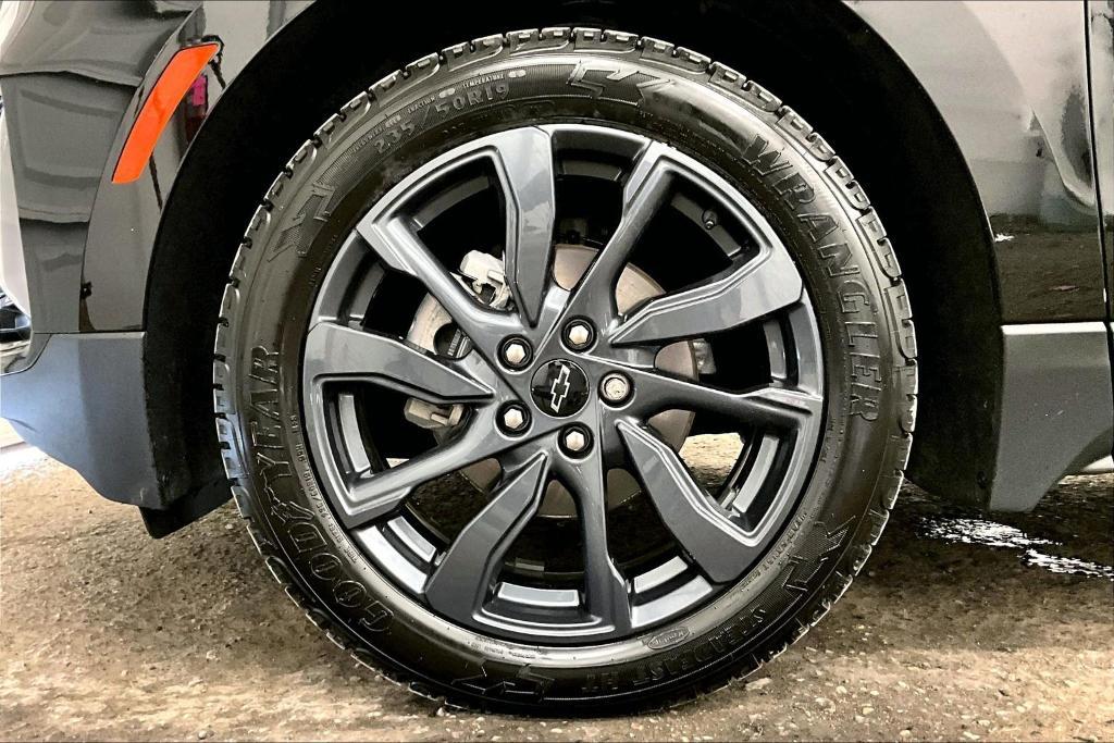 used 2022 Chevrolet Equinox car, priced at $25,250
