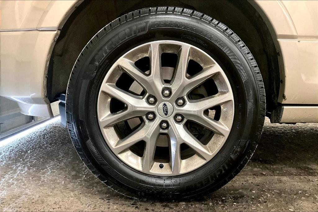used 2017 Ford Expedition car, priced at $22,088