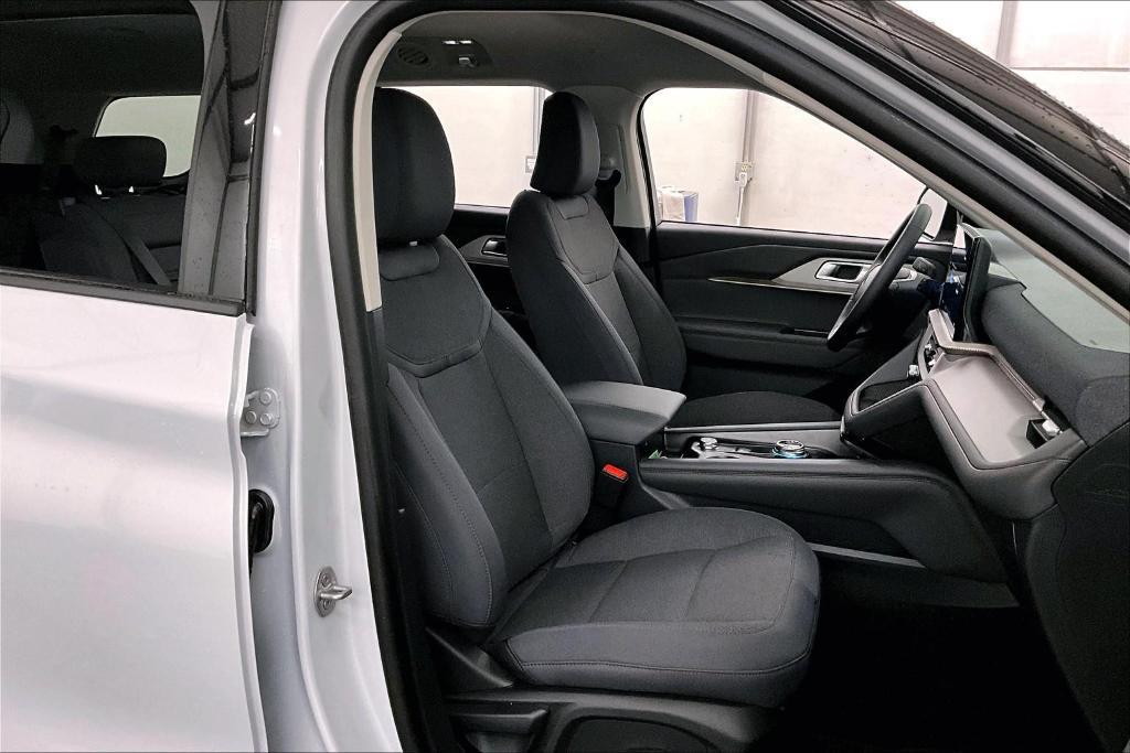 new 2025 Ford Explorer car, priced at $39,500