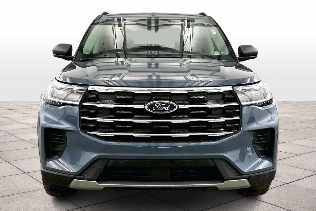 new 2025 Ford Explorer car, priced at $40,996