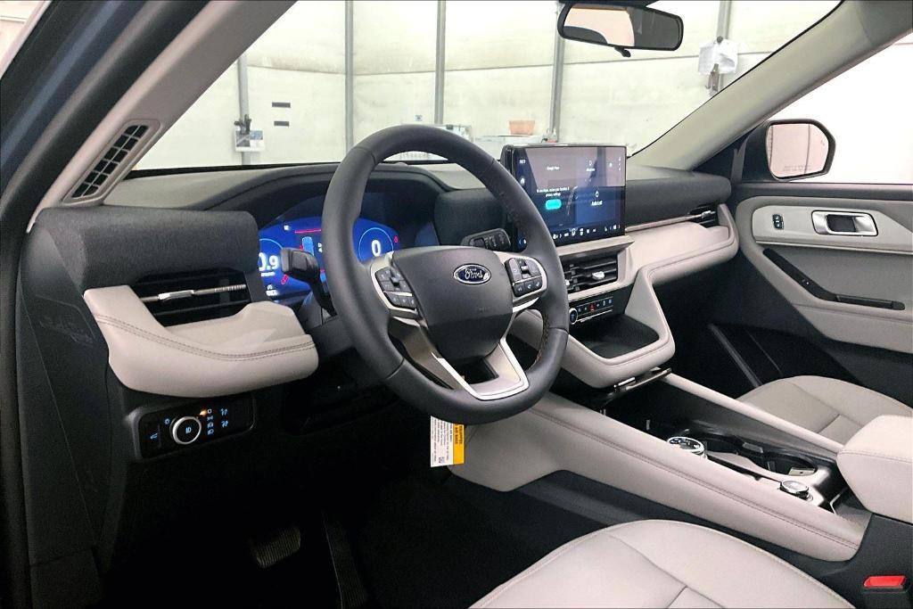 new 2025 Ford Explorer car, priced at $47,500