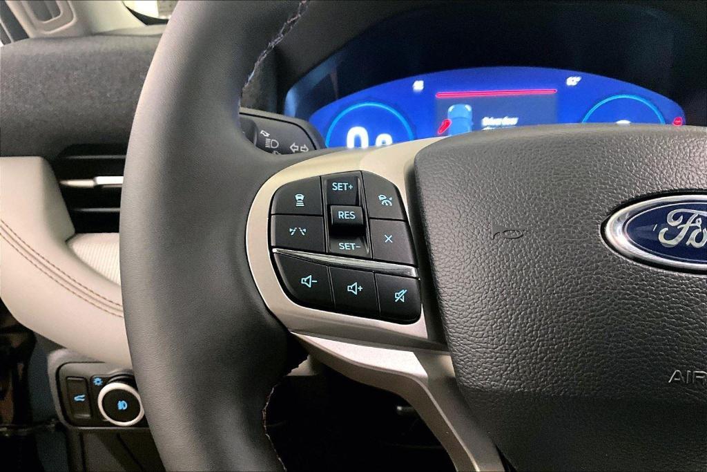 new 2025 Ford Explorer car, priced at $47,500