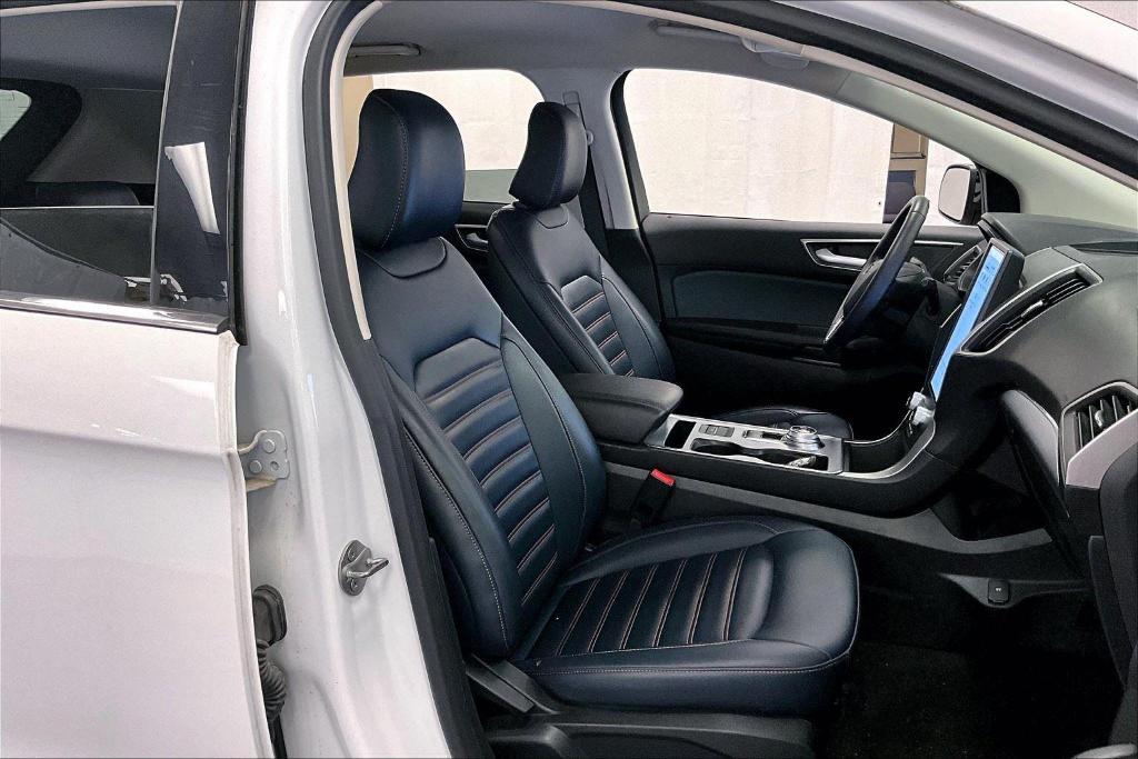 used 2022 Ford Edge car, priced at $25,000