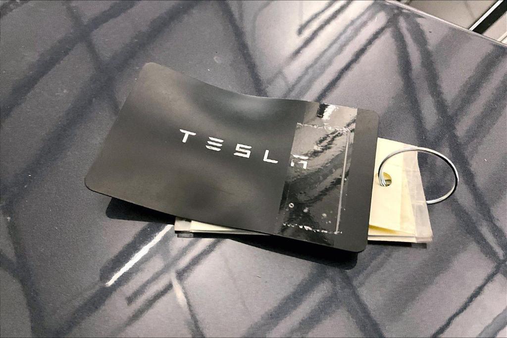 used 2021 Tesla Model 3 car, priced at $25,000