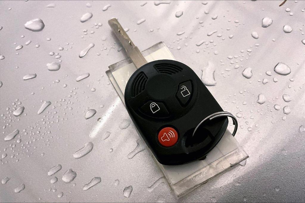 used 2015 Ford Escape car, priced at $10,377