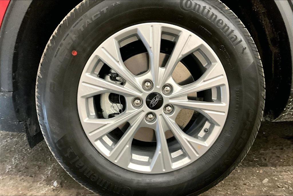 new 2025 Ford Escape car, priced at $28,000