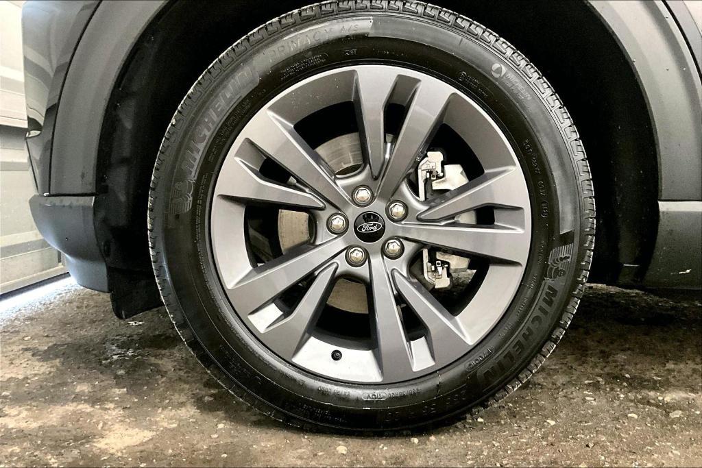 used 2023 Ford Explorer car, priced at $35,000