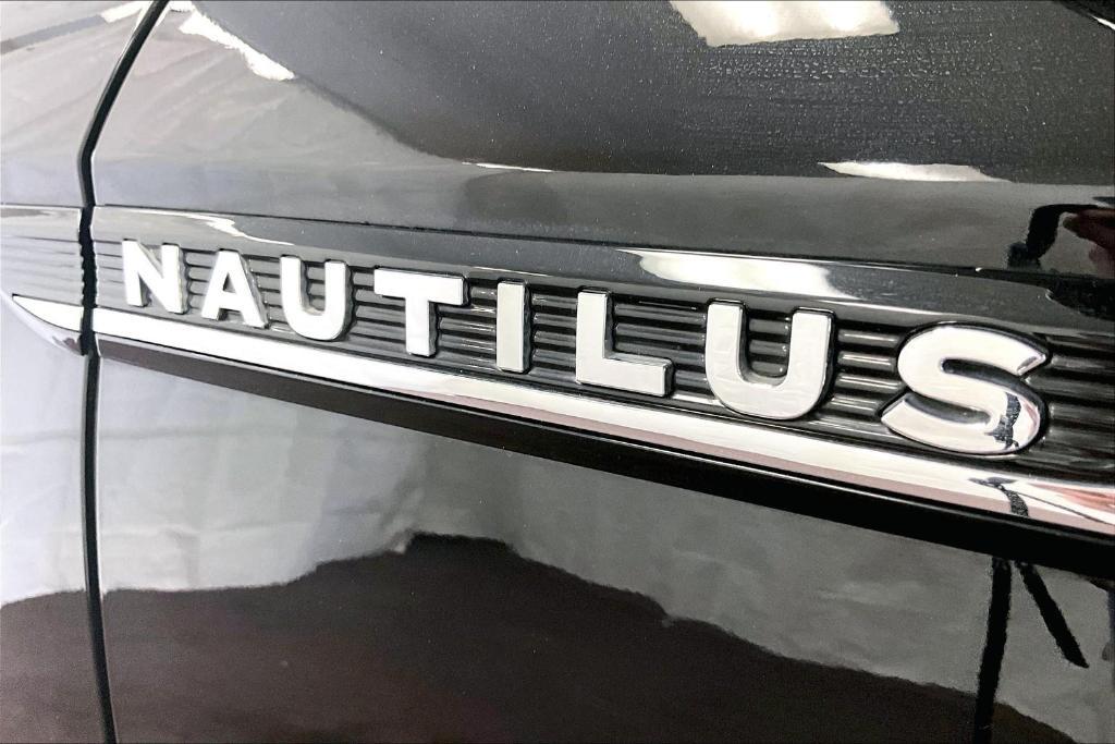 used 2021 Lincoln Nautilus car, priced at $30,000