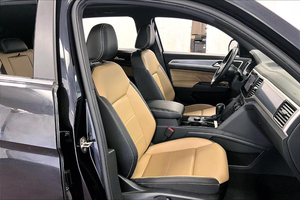 used 2021 Volkswagen Atlas Cross Sport car, priced at $28,000