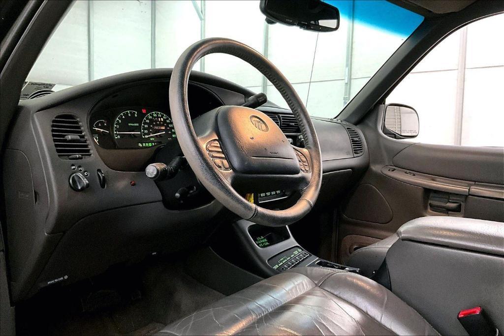 used 2000 Mercury Mountaineer car, priced at $3,977