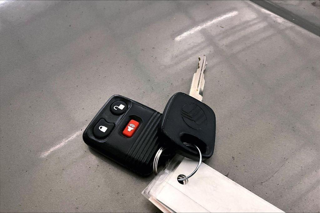 used 2000 Mercury Mountaineer car, priced at $3,977