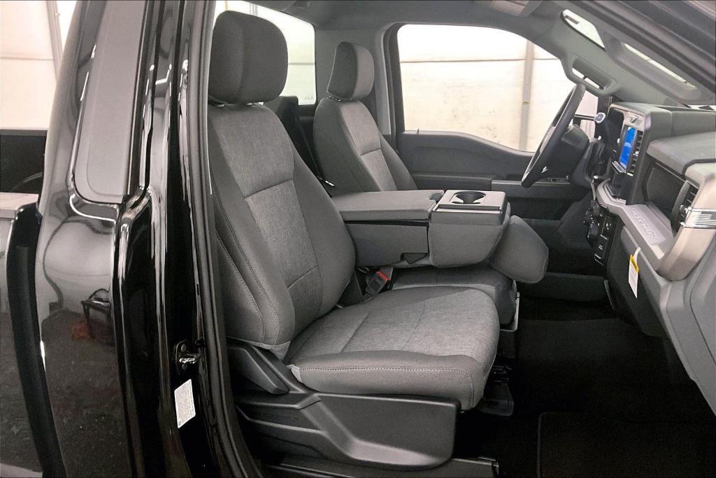 new 2025 Ford F-350 car, priced at $52,000