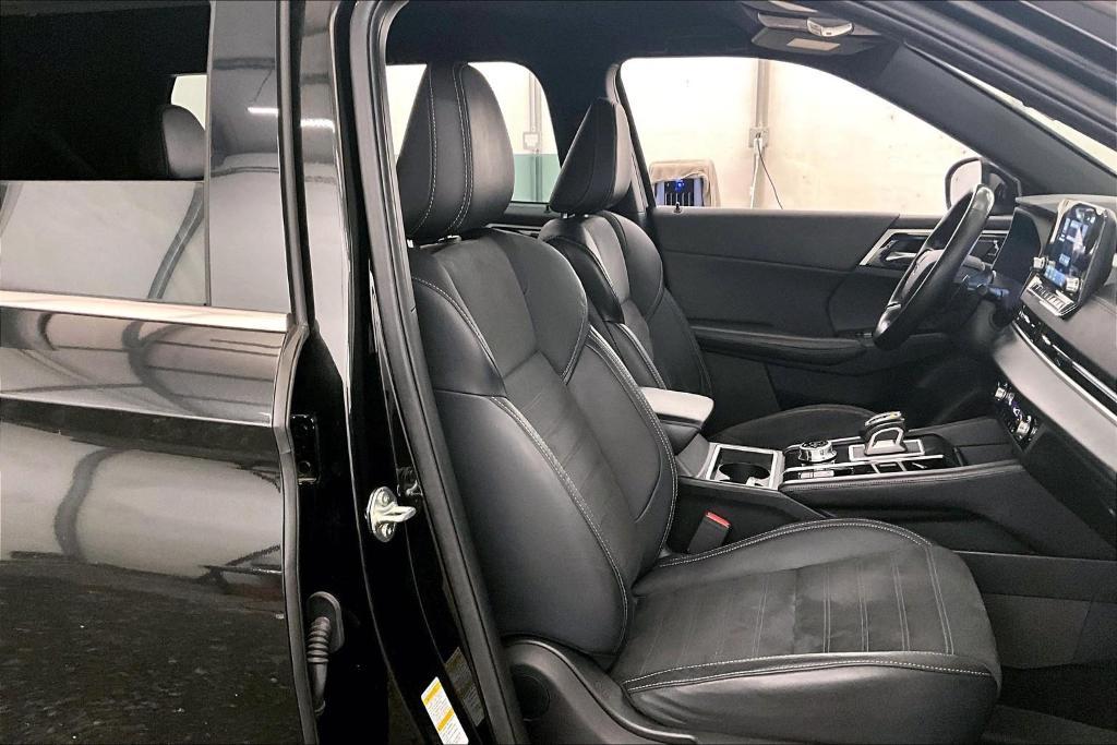 used 2023 Mitsubishi Outlander car, priced at $24,500