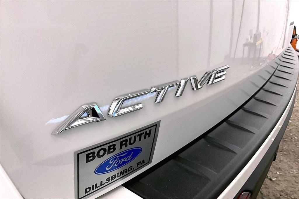 new 2025 Ford Explorer car, priced at $45,398