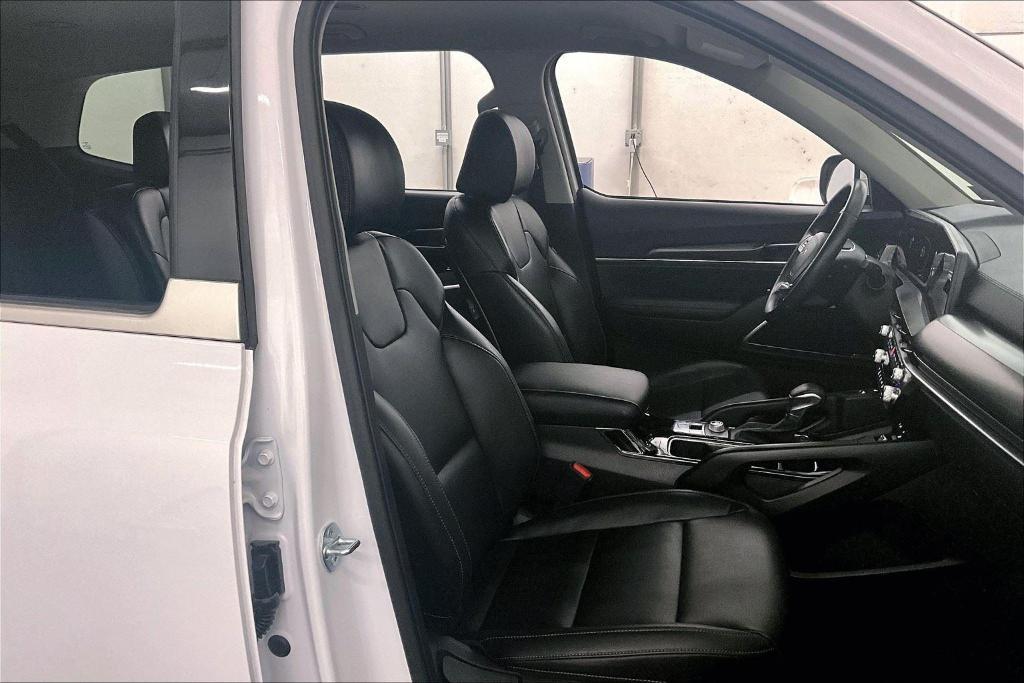 used 2023 Kia Telluride car, priced at $32,000