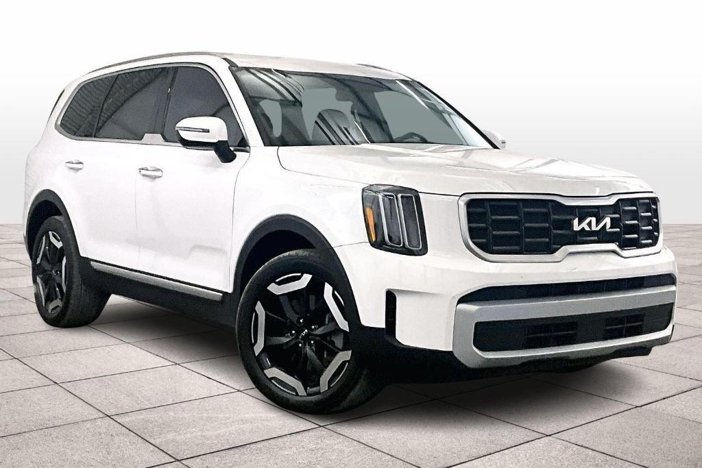 used 2023 Kia Telluride car, priced at $32,000