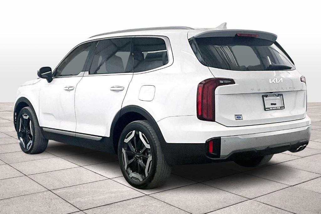 used 2023 Kia Telluride car, priced at $32,000