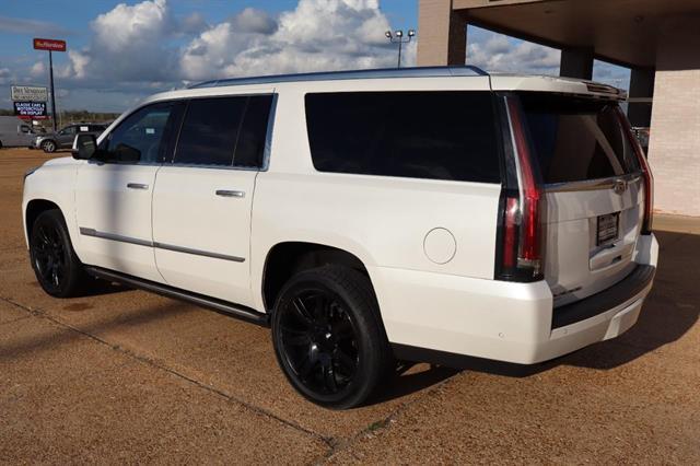 used 2019 Cadillac Escalade ESV car, priced at $30,995