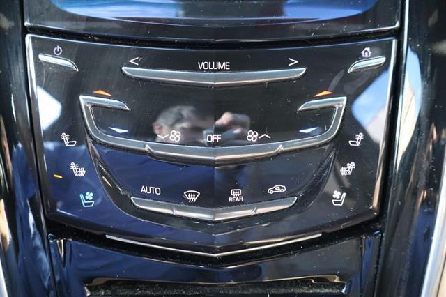 used 2019 Cadillac Escalade ESV car, priced at $30,995