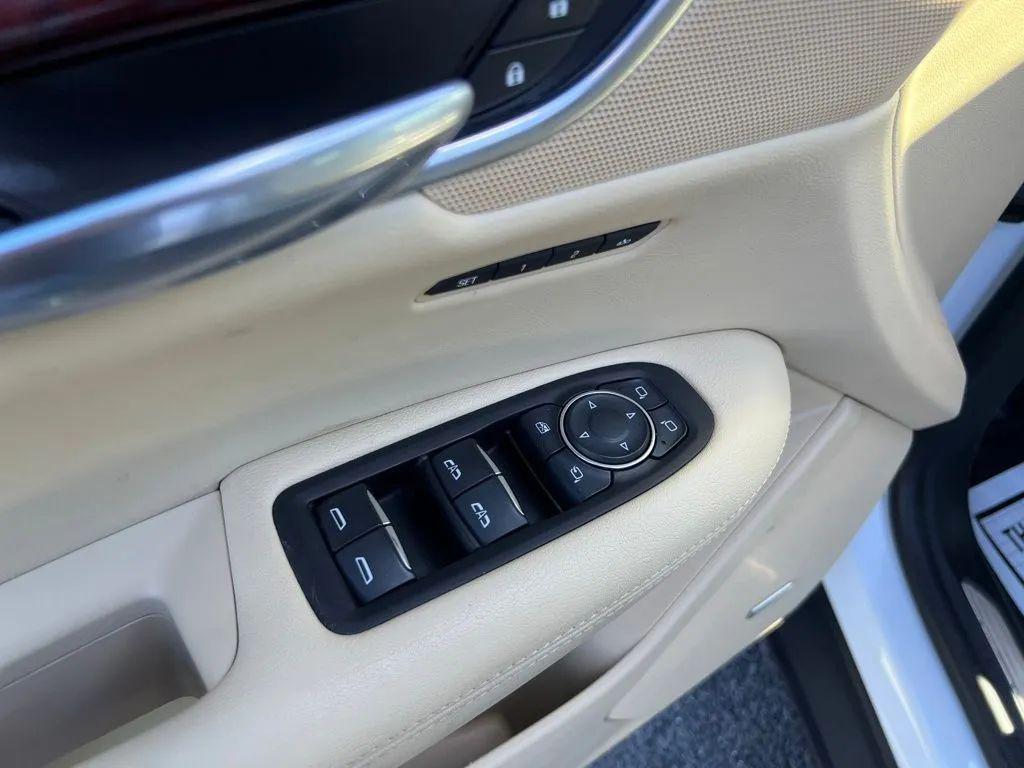 used 2017 Cadillac XT5 car, priced at $13,707