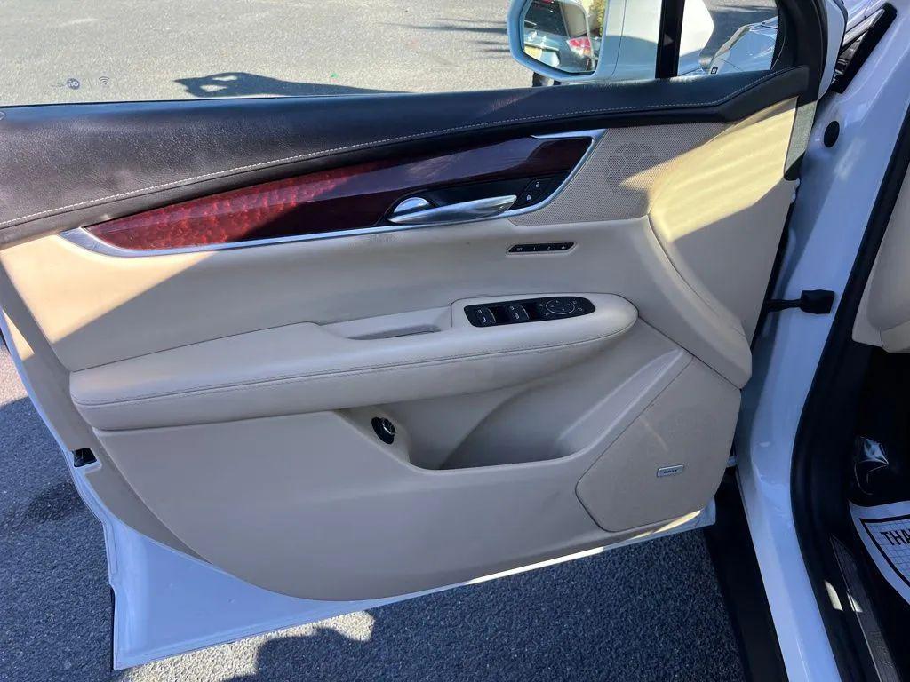 used 2017 Cadillac XT5 car, priced at $13,707