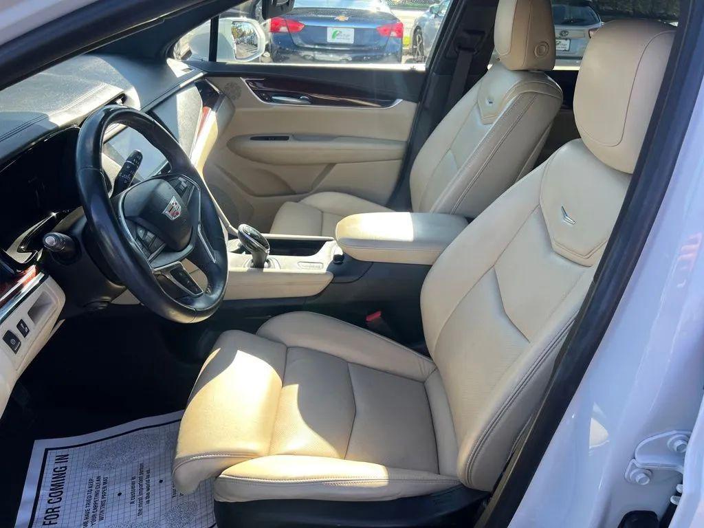 used 2017 Cadillac XT5 car, priced at $13,707