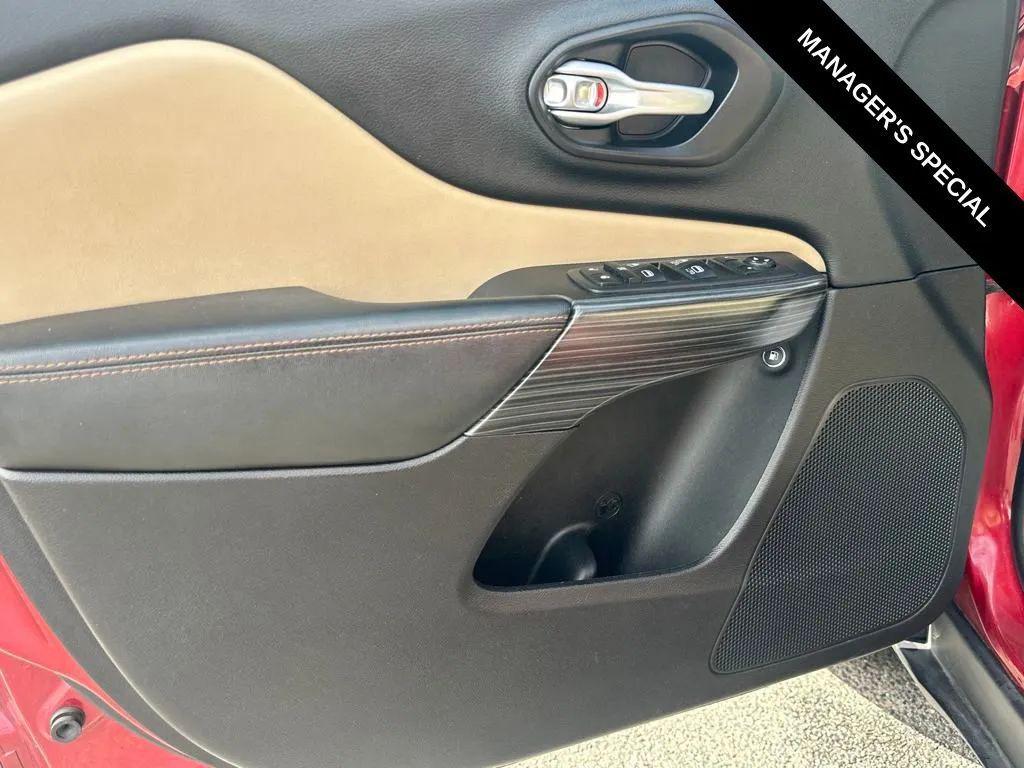 used 2015 Jeep Cherokee car, priced at $10,160