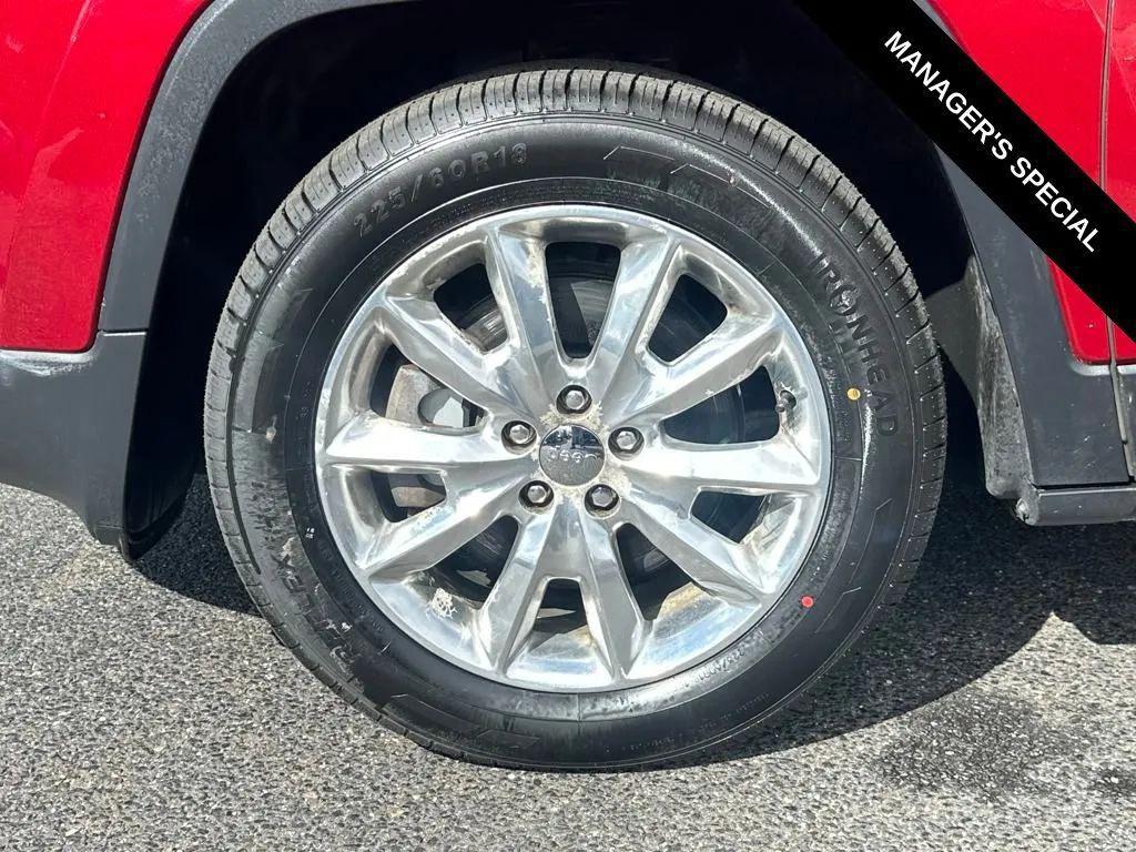 used 2015 Jeep Cherokee car, priced at $10,160