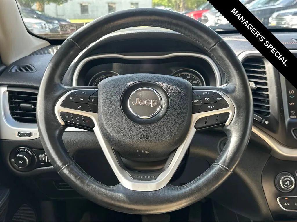 used 2015 Jeep Cherokee car, priced at $10,160