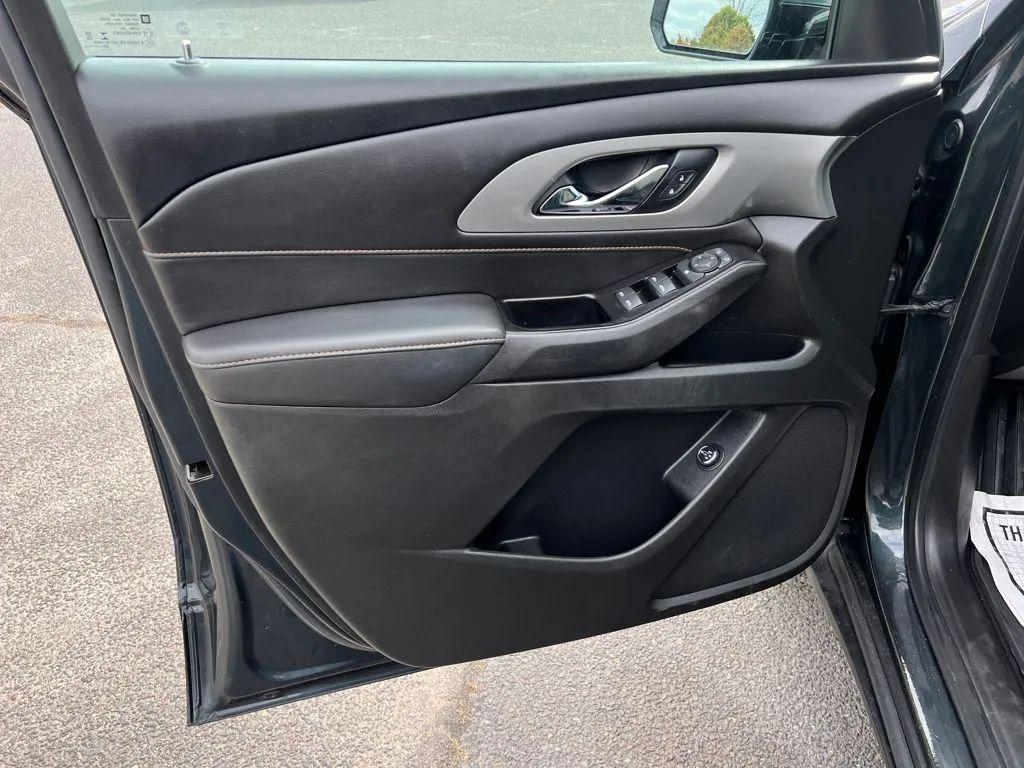 used 2020 Chevrolet Traverse car, priced at $14,443